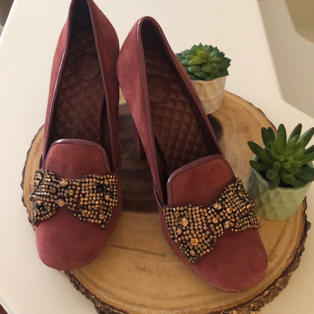 Tory Burch “Carissa” rhinestone bow heels.